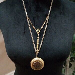 Womens Modern Fashion Chunky Gold Tone Carved Pendant Necklace with Magnetic Cla